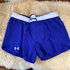 Like new heat gear under armour shorts